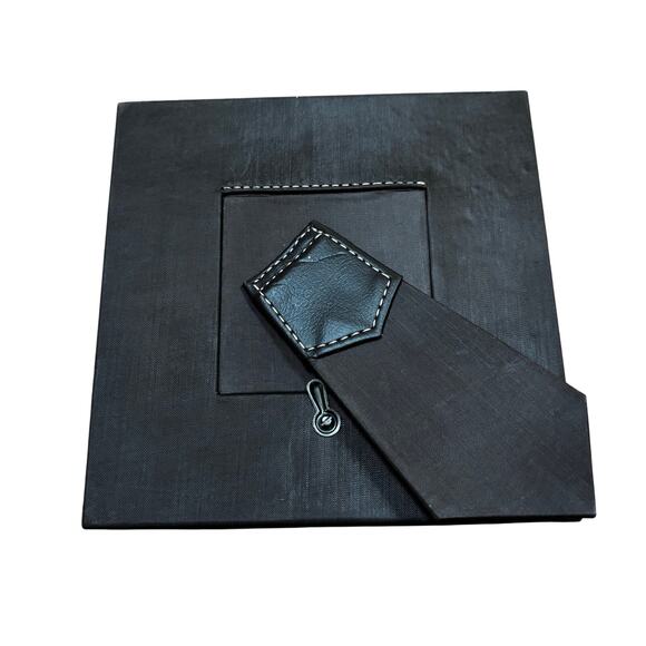 Pier 1 square photo frame standing brown & tan top stitched bubbles faux leather - Picture 3 of 6